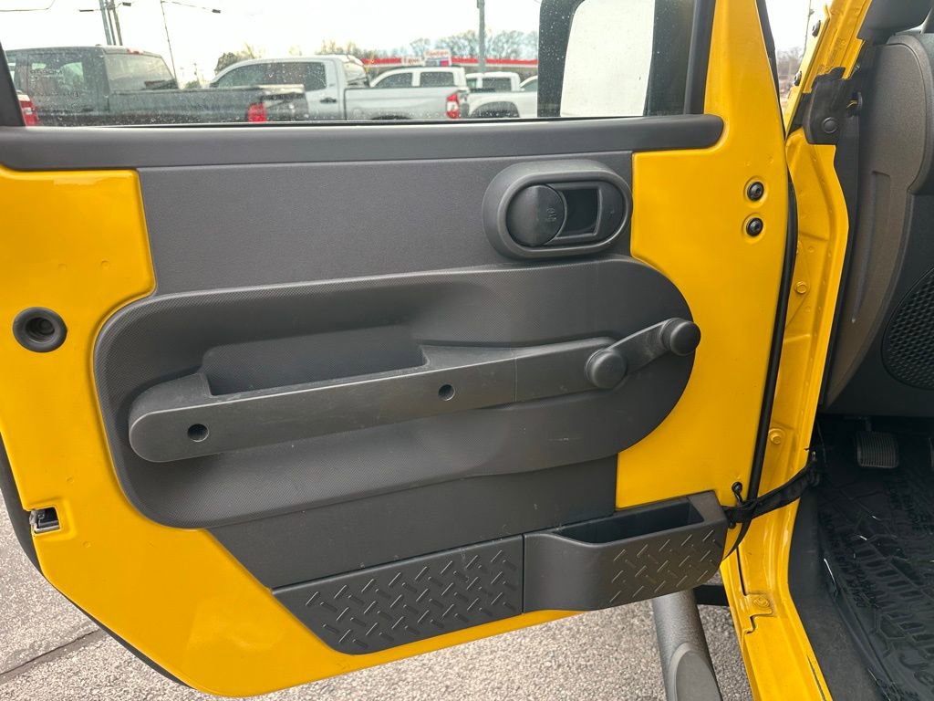 Used 2009 Jeep Wrangler X image 11