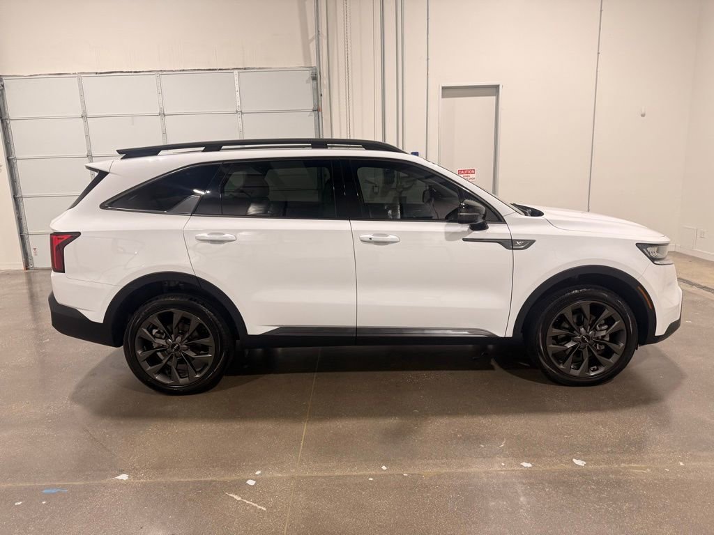 Used 2023 Kia Sorento X-Line EX image 4