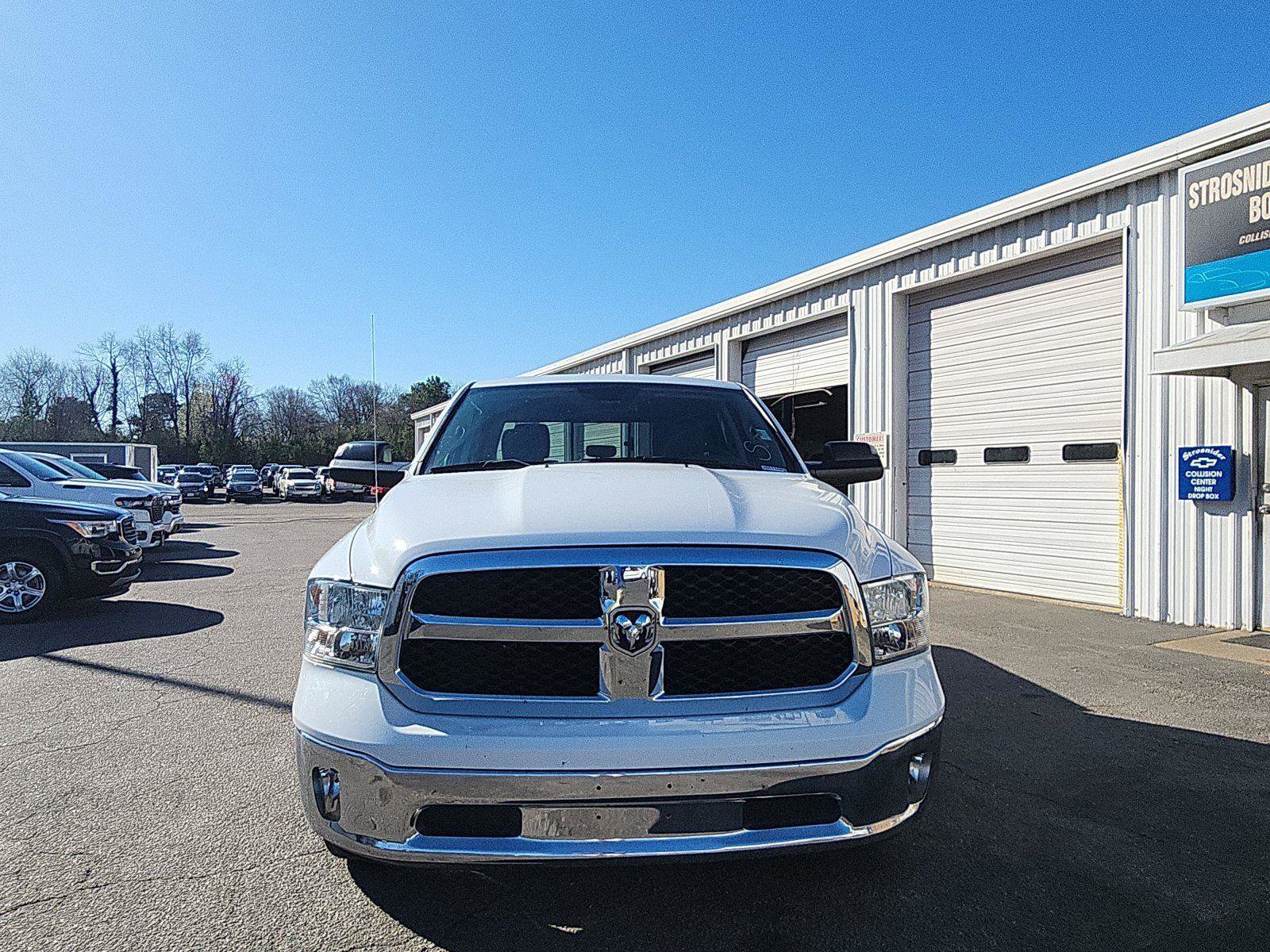Used 2019 RAM 1500 Classic SLT image 8