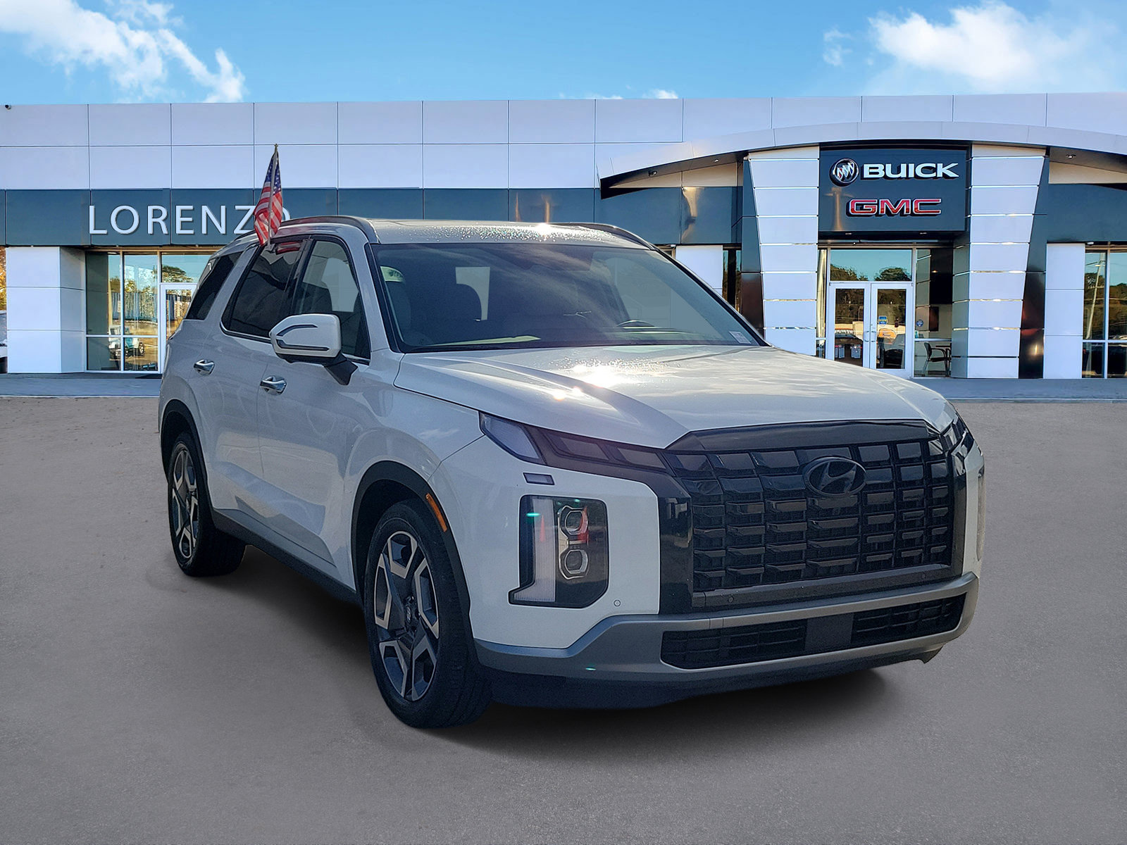 Used 2024 Hyundai Palisade SEL w/ Premium Package FWD image 3