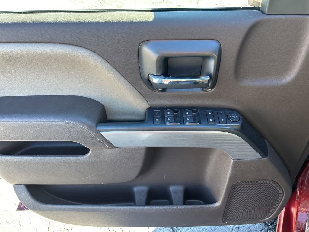 Used 2018 Chevrolet Silverado 1500 LT w/ All Star Edition image 11