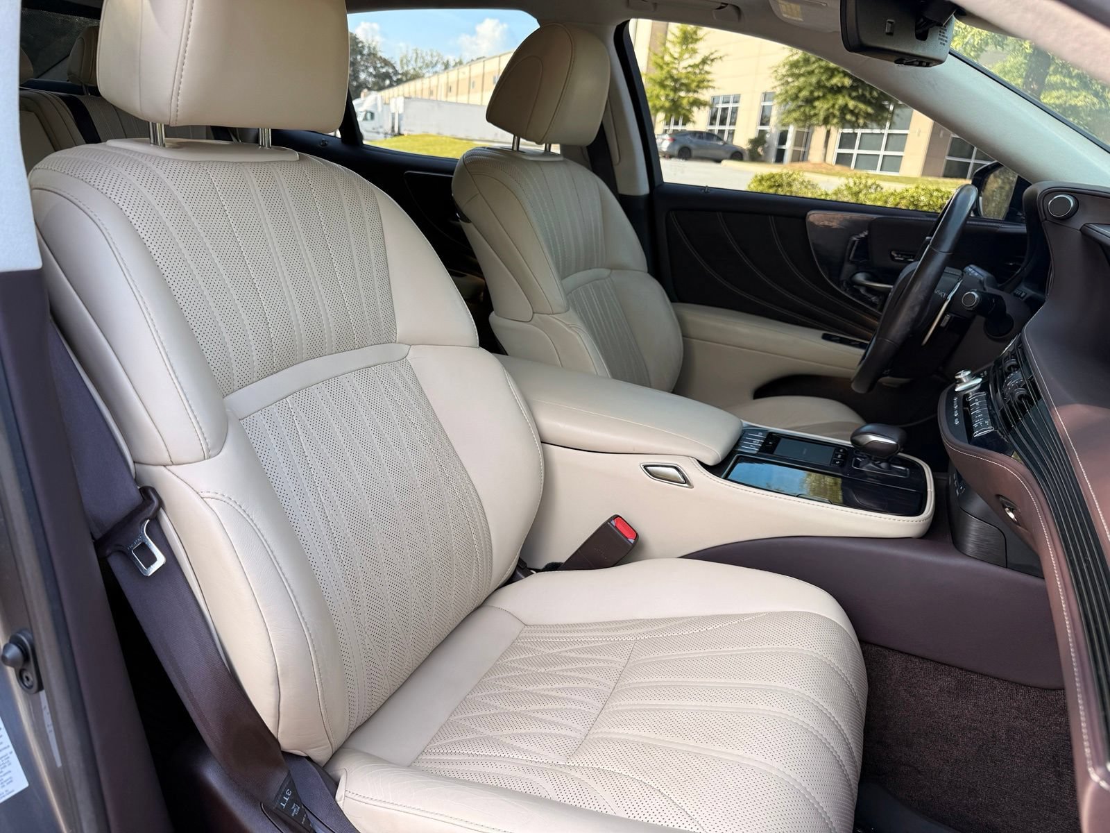 Used 2018 Lexus LS 500 w/ Interior Upgrade Package RWD image 38