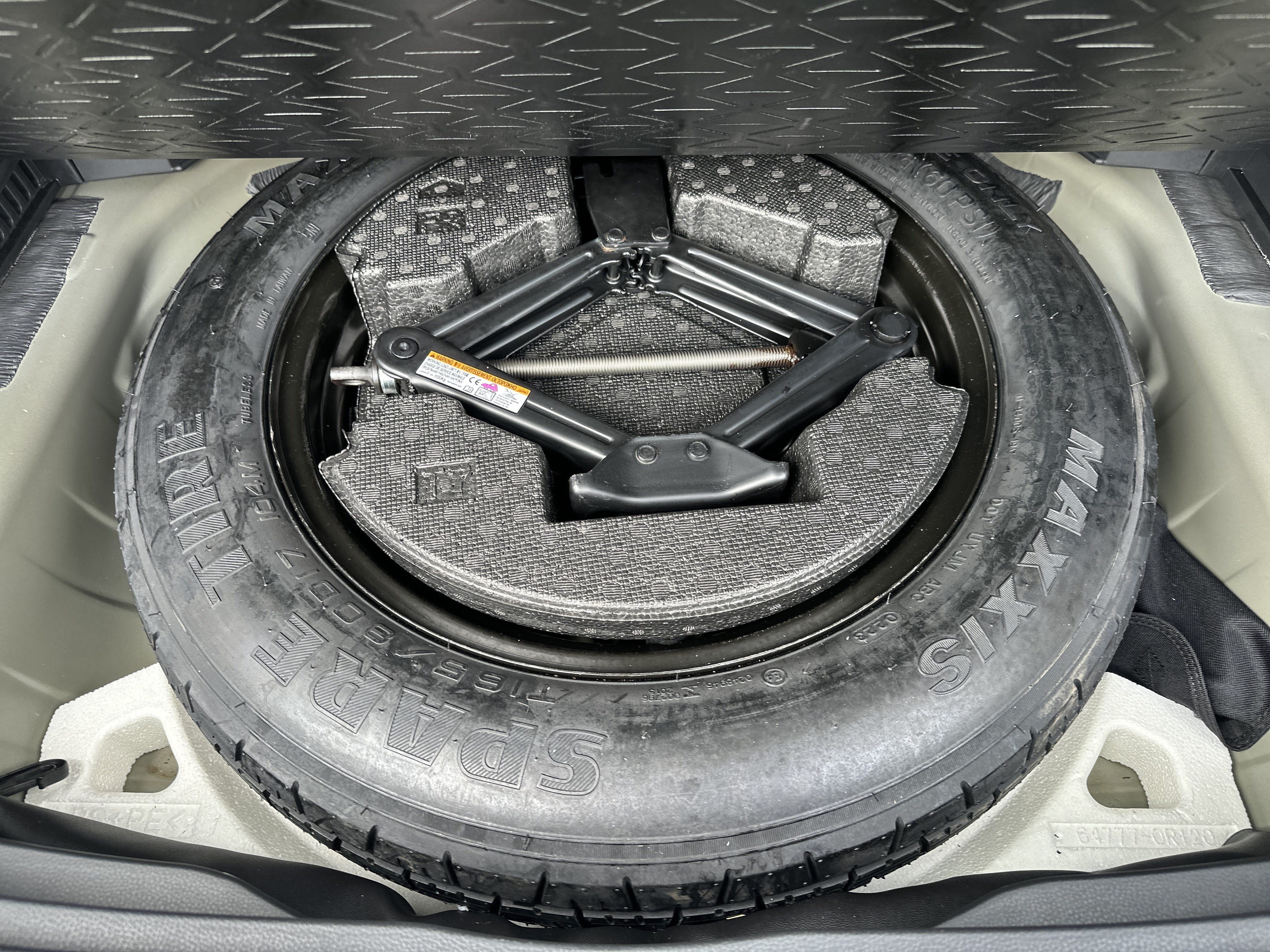 Used 2023 Toyota RAV4 XLE AWD/4WD image 32