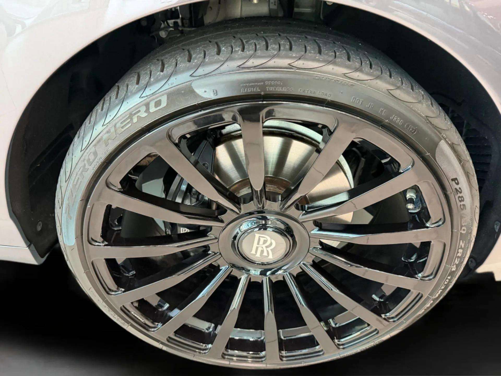 Used 2019 Rolls-Royce Phantom Sedan image 64