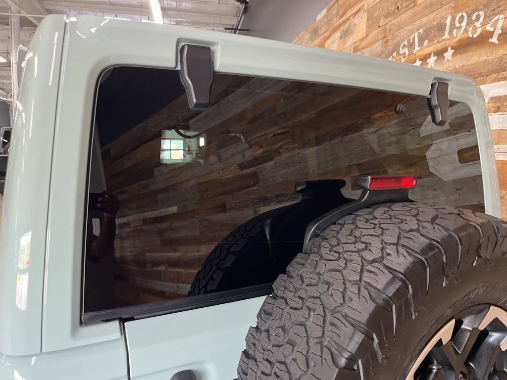 Used 2024 Jeep Wrangler Unlimited Rubicon 4xe AWD/4WD image 24