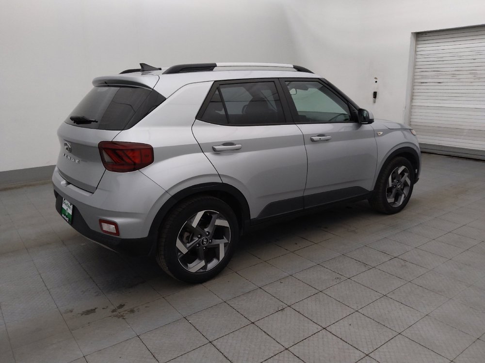 Used 2021 Hyundai Venue SEL w/ Premium Package FWD image 10