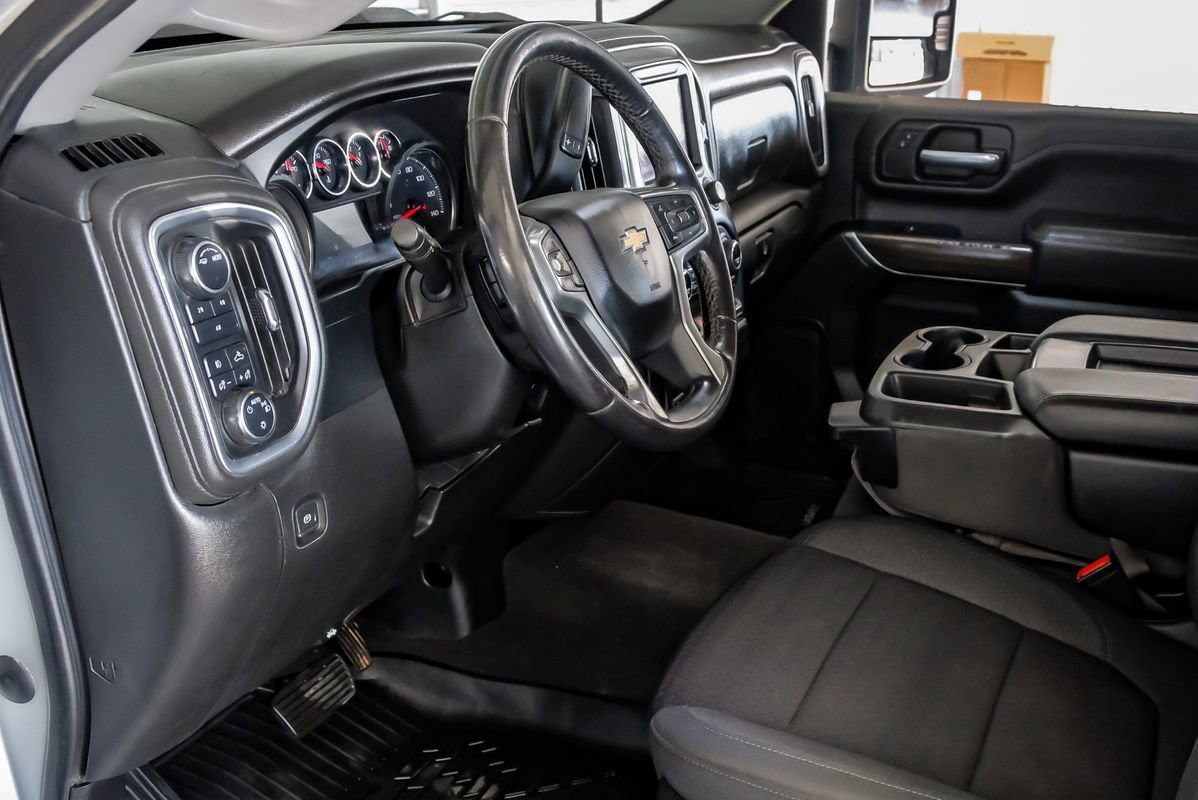 Used 2022 Chevrolet Silverado 3500 LT w/ Convenience Package image 16