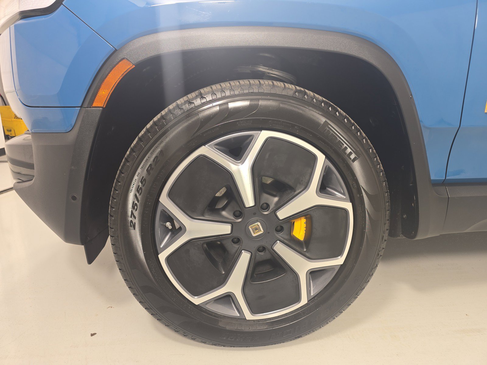 Used 2023 Rivian R1T Adventure AWD/4WD image 9