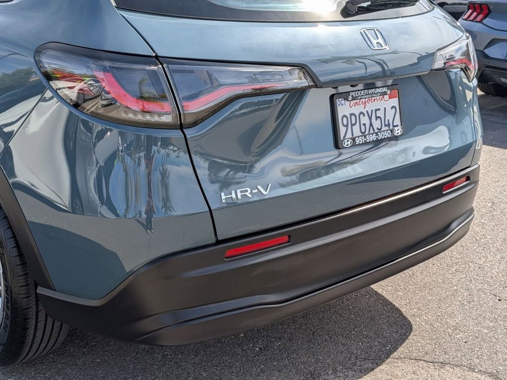 Used 2025 Honda HR-V LX image 11