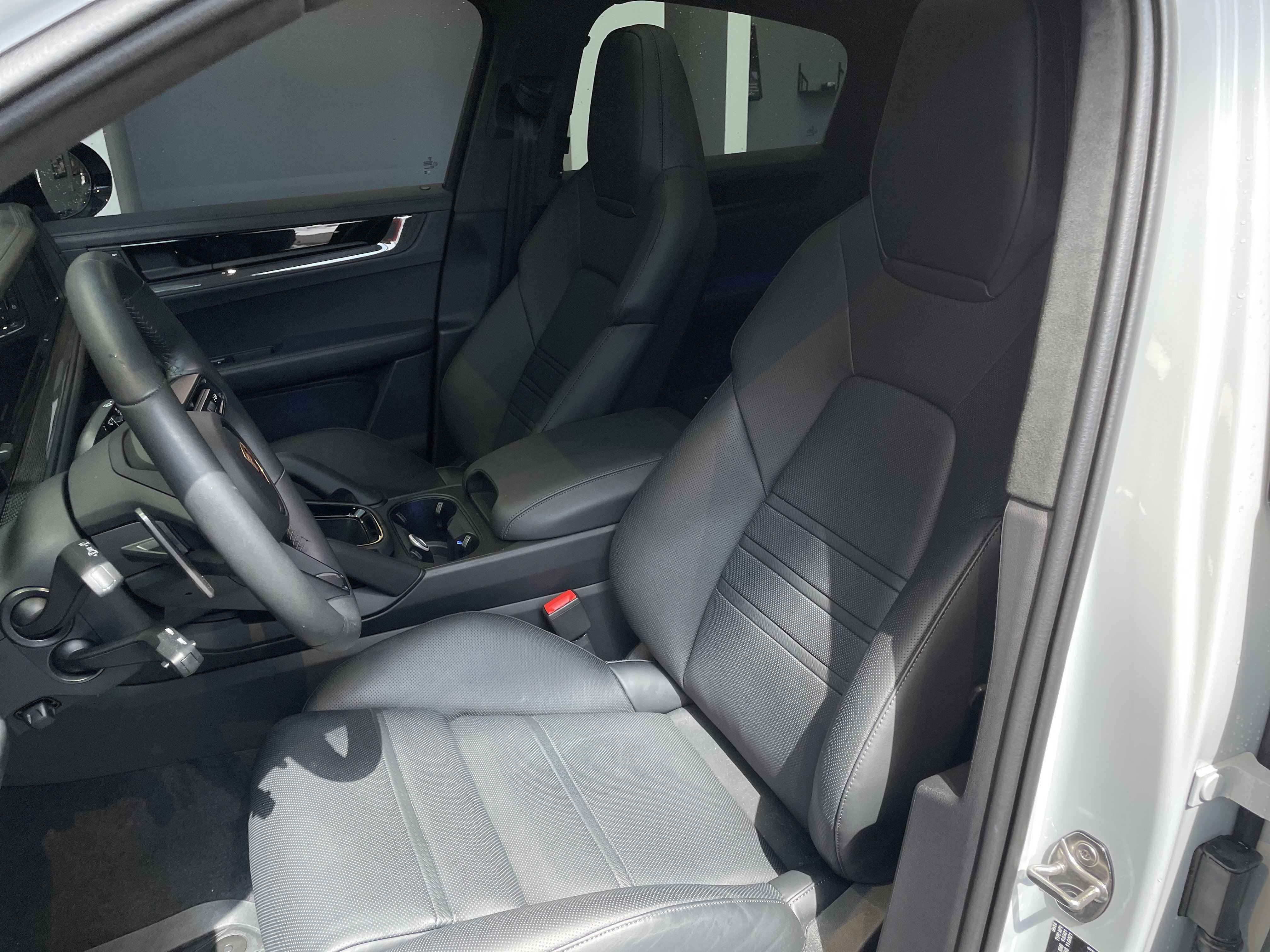 Used 2026 Porsche Cayenne GTS image 18