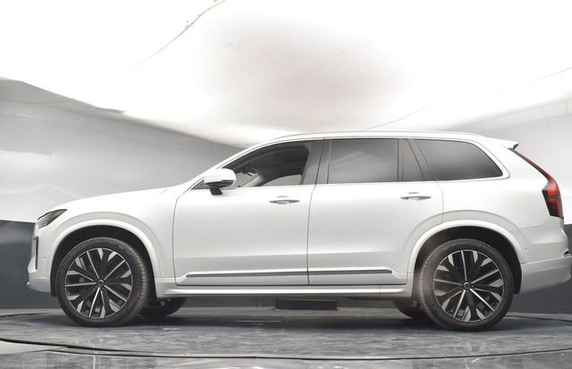 Used 2025 Volvo XC90 B5 Plus w/ Protection Package Premier image 34