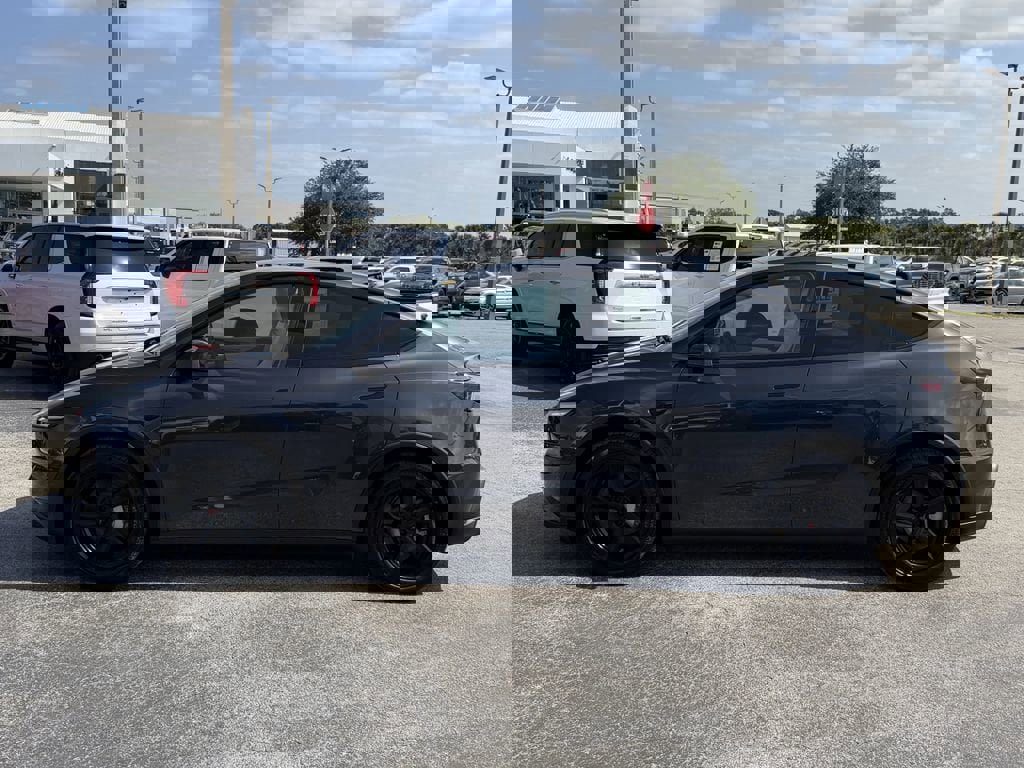 Used 2026 Tesla Model Y Long Range AWD/4WD image 8