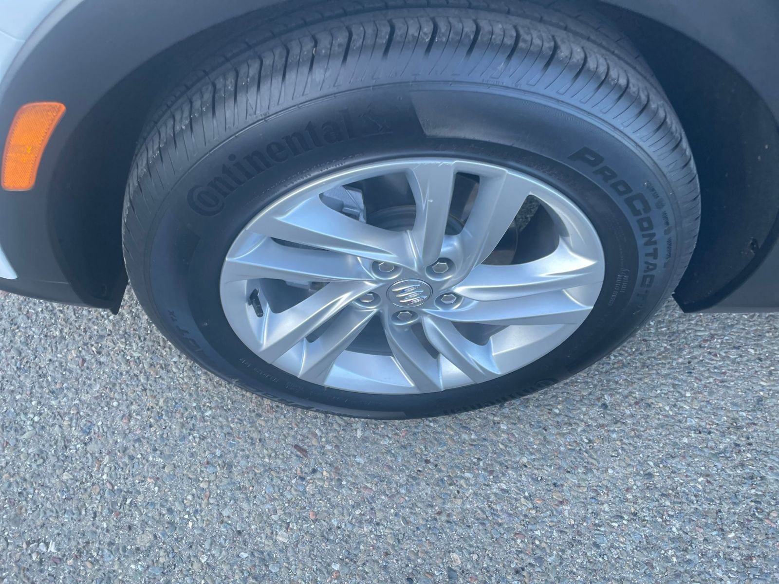 Used 2025 Buick Envista Preferred image 31