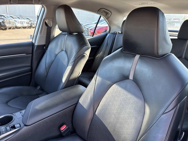 Used 2023 Toyota Camry XSE image 11