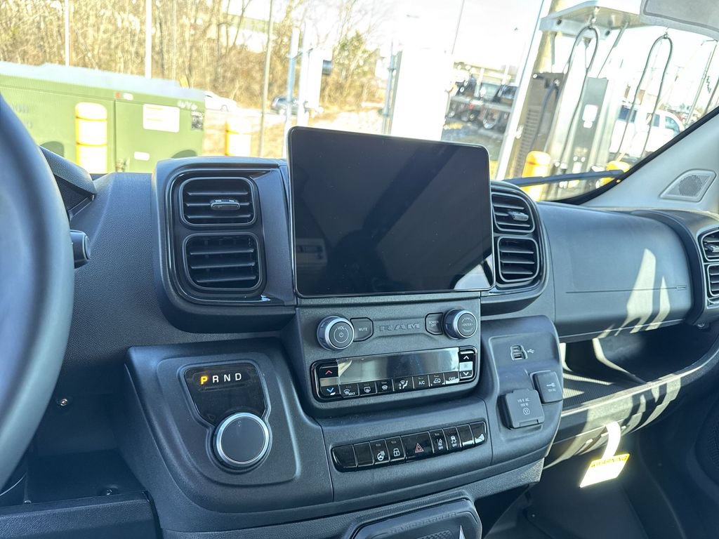 New 2024 RAM ProMaster 3500 w/ Delivery Van Package FWD image 22