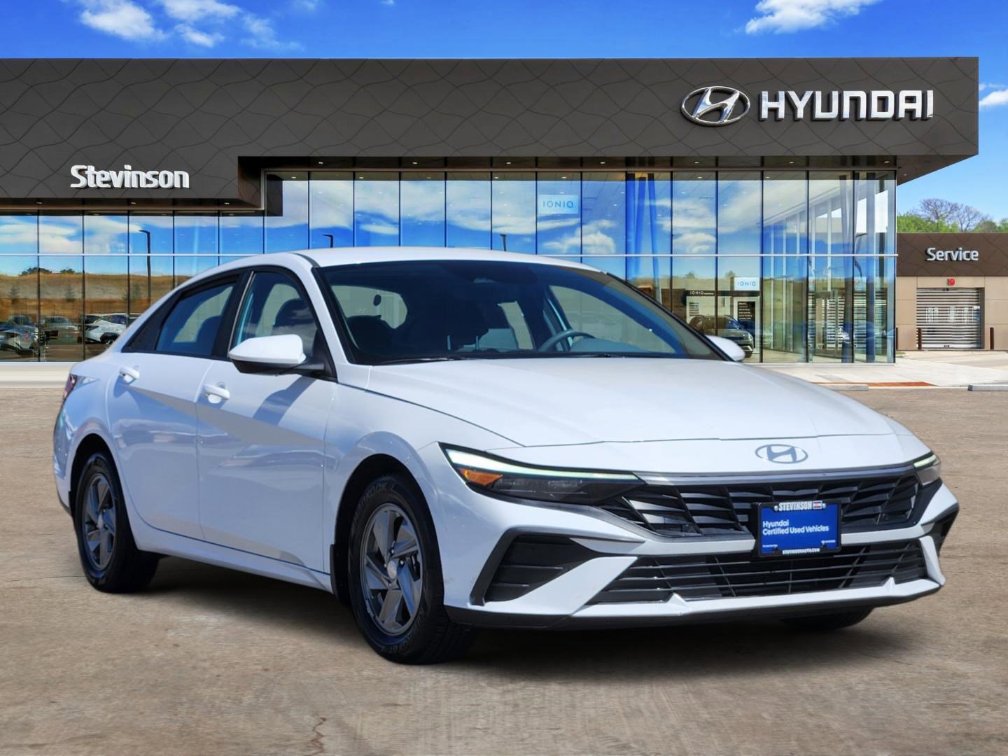 Certified 2024 Hyundai Elantra SE image 5