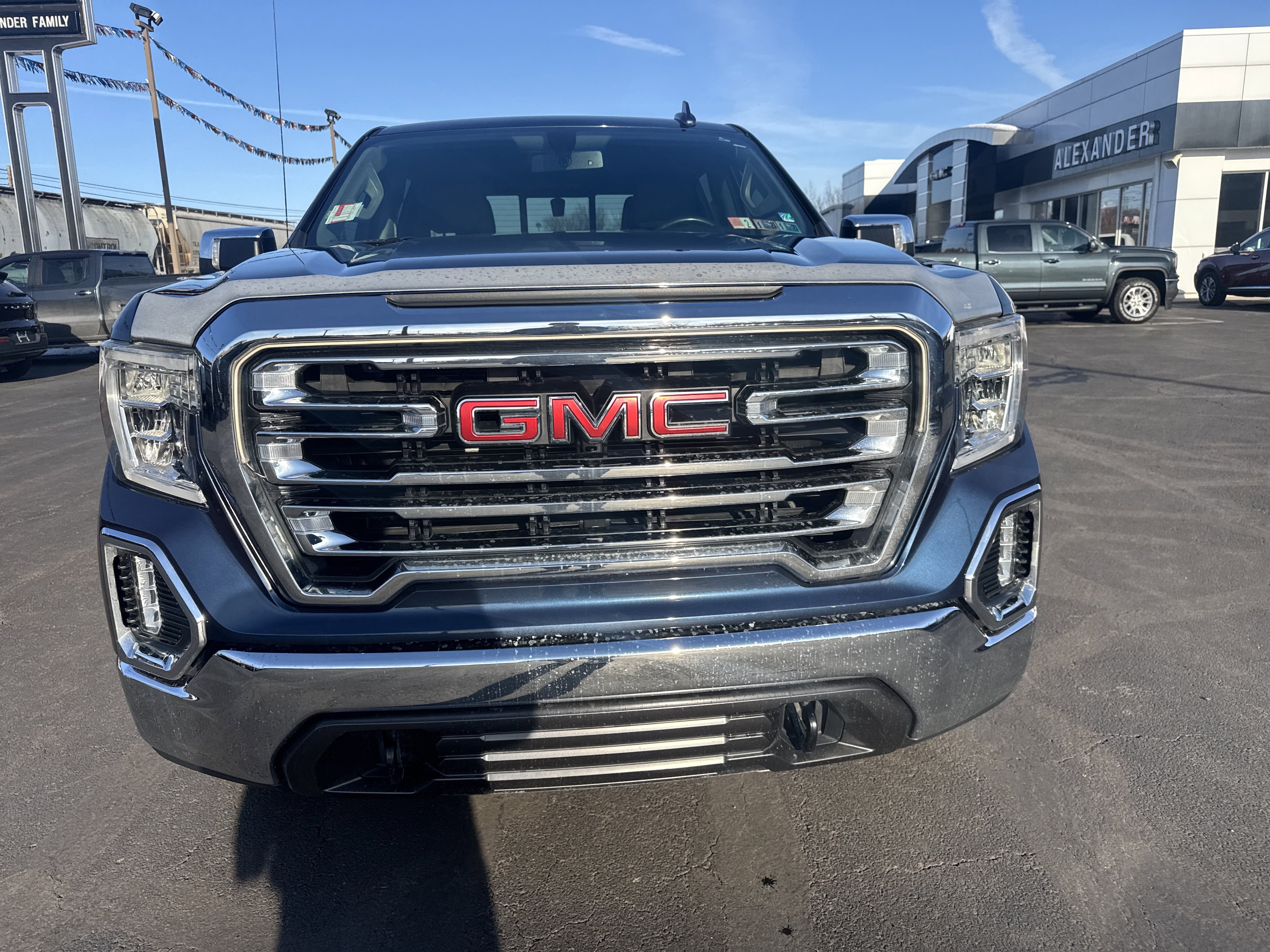 Used 2020 GMC Sierra 1500 SLT w/ SLT Convenience Package image 9