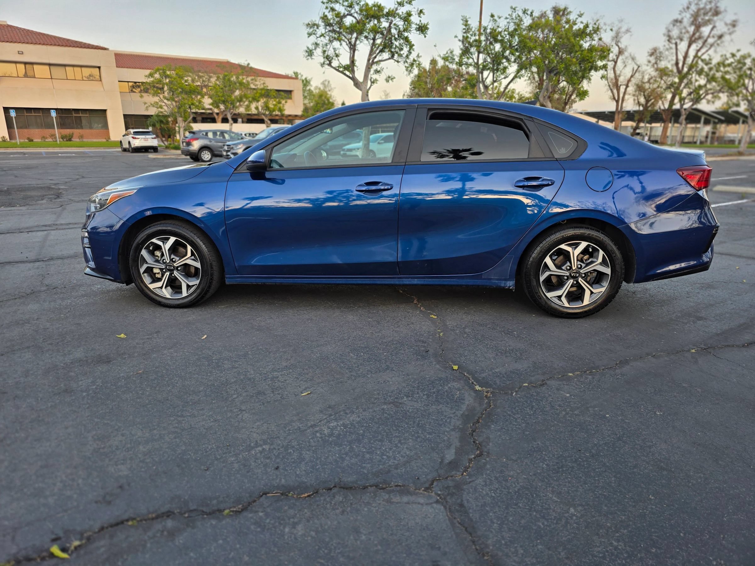 Used 2021 Kia Forte LXS FWD image 10