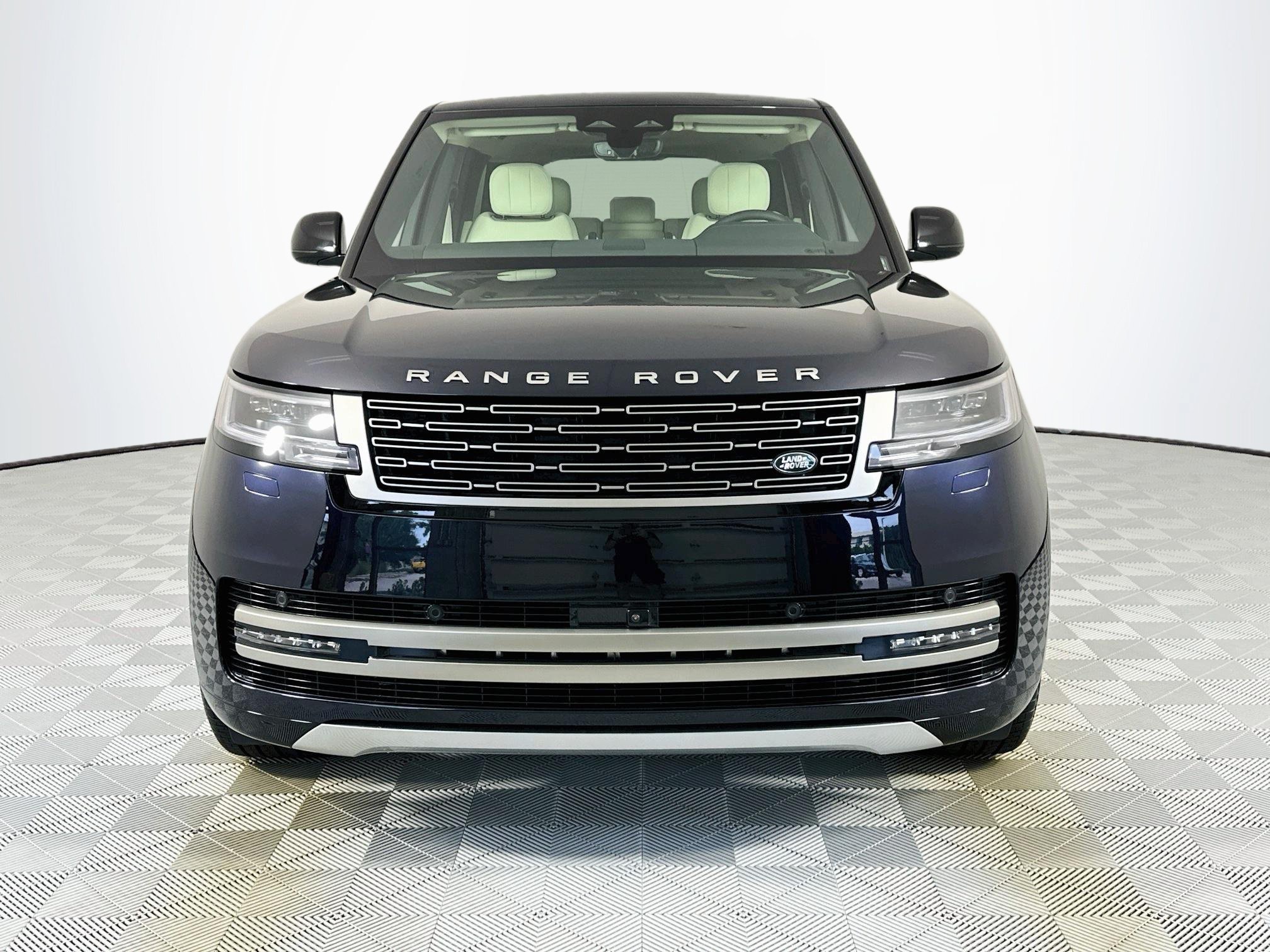 New 2027 Land Rover Range Rover SE AWD/4WD image 2