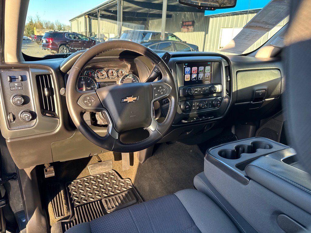 Used 2017 Chevrolet Silverado 1500 LT w/ All Star Edition AWD/4WD image 9