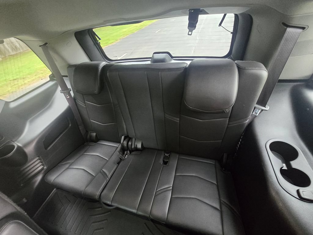 Used 2017 Cadillac Escalade Premium Luxury AWD/4WD image 27