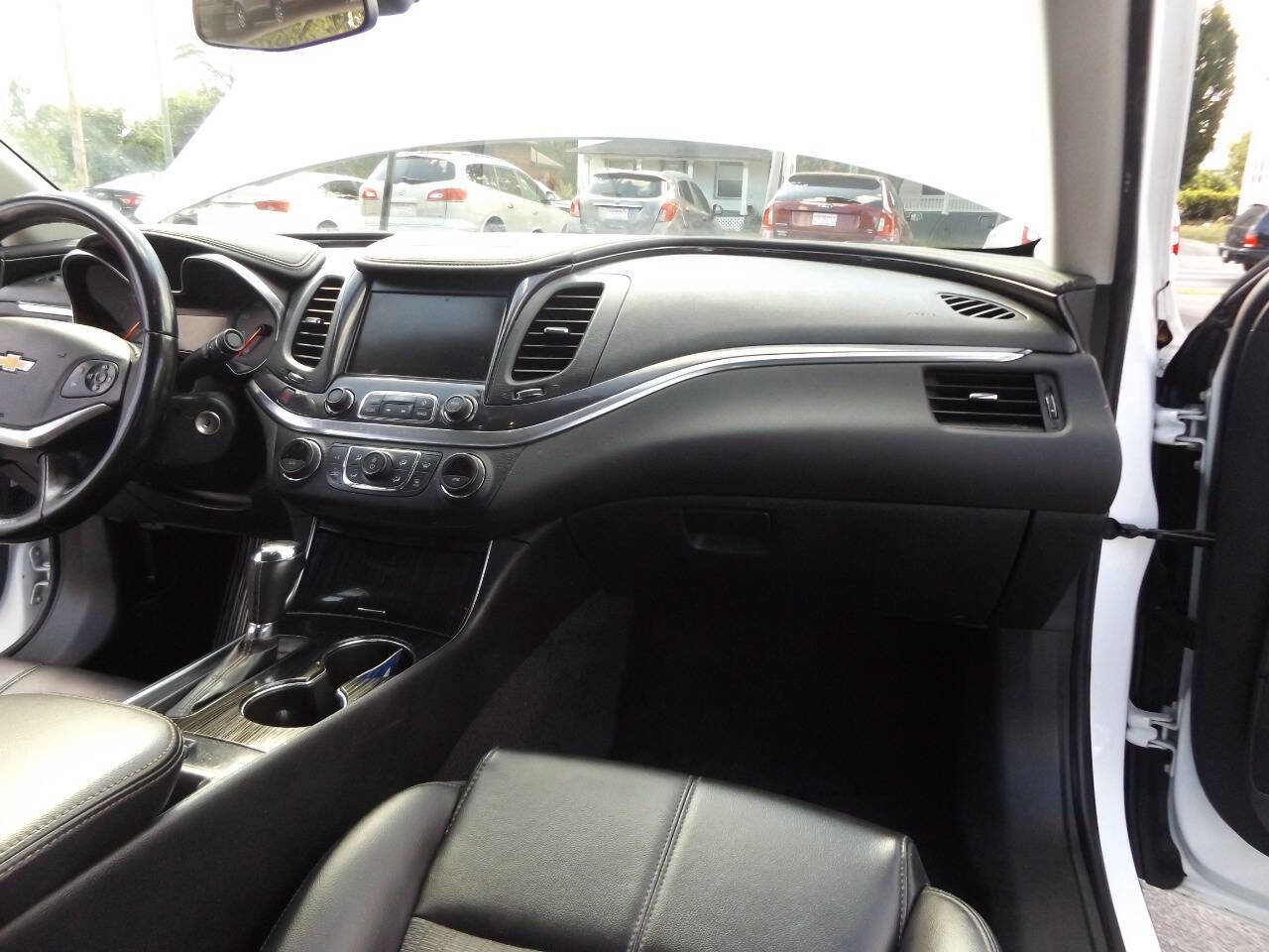 Used 2017 Chevrolet Impala LT image 25