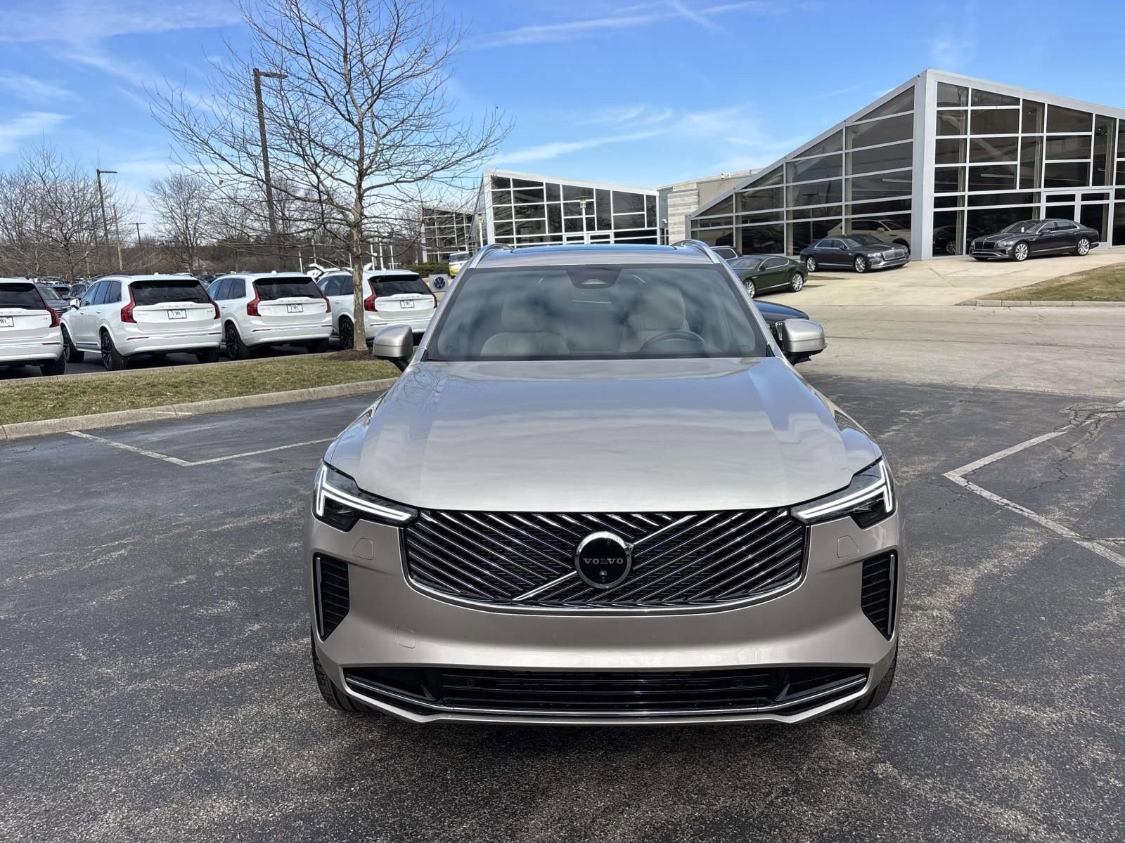 New 2026 Volvo XC90 B6 Plus w/ Protection Package Premier image 2