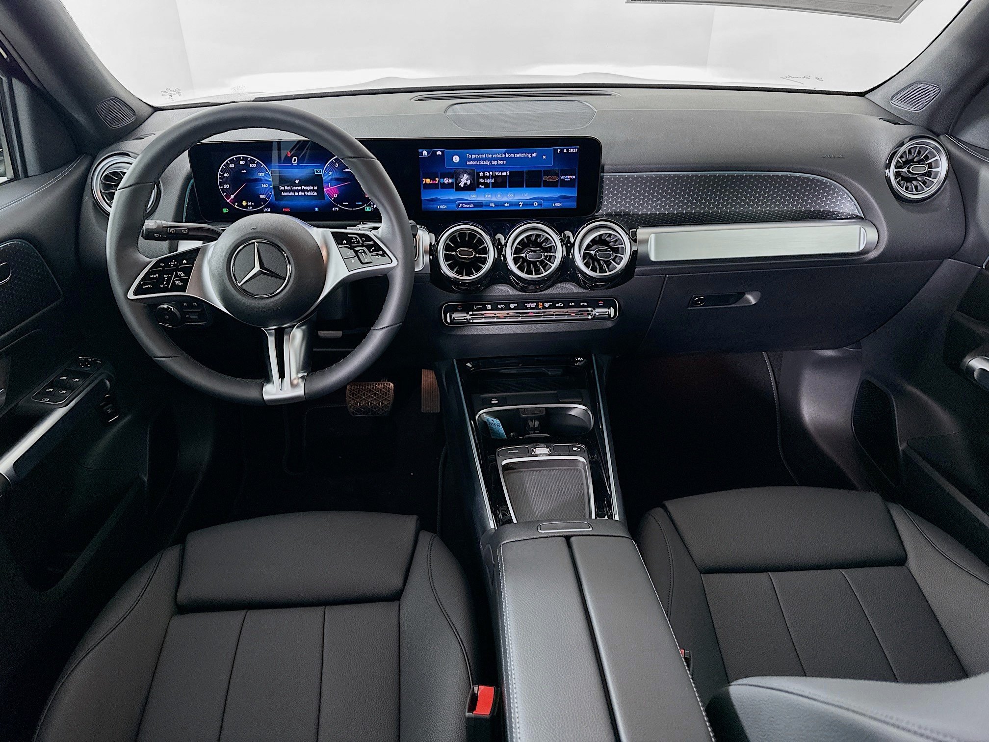 Used 2026 Mercedes-Benz GLB 250 4MATIC image 28