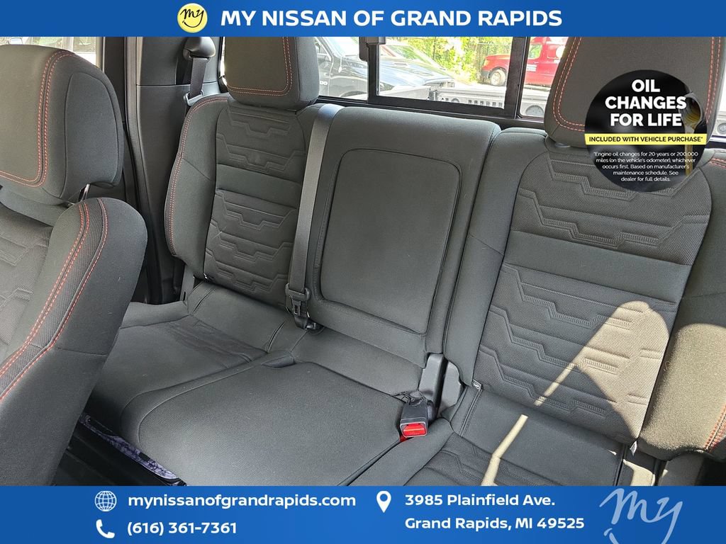 Used 2023 Nissan Frontier PRO-4X w/ Pro Convenience Package AWD/4WD image 29