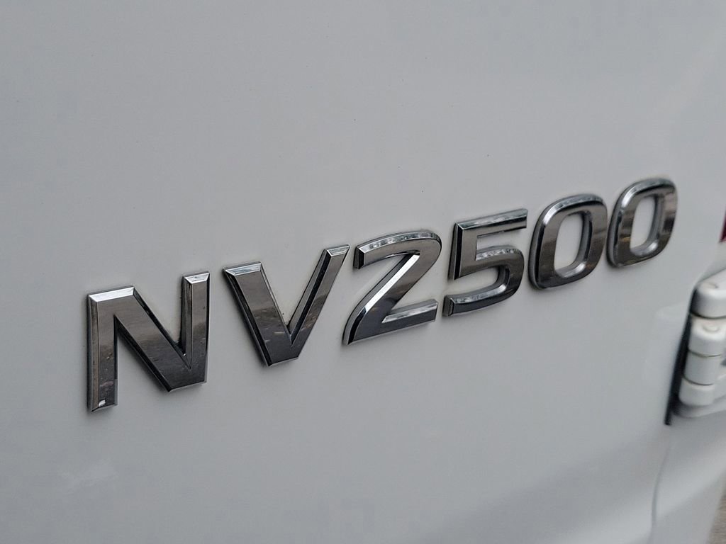 Used 2021 Nissan NV 2500 SV w/ Back Door Glass Package RWD image 11