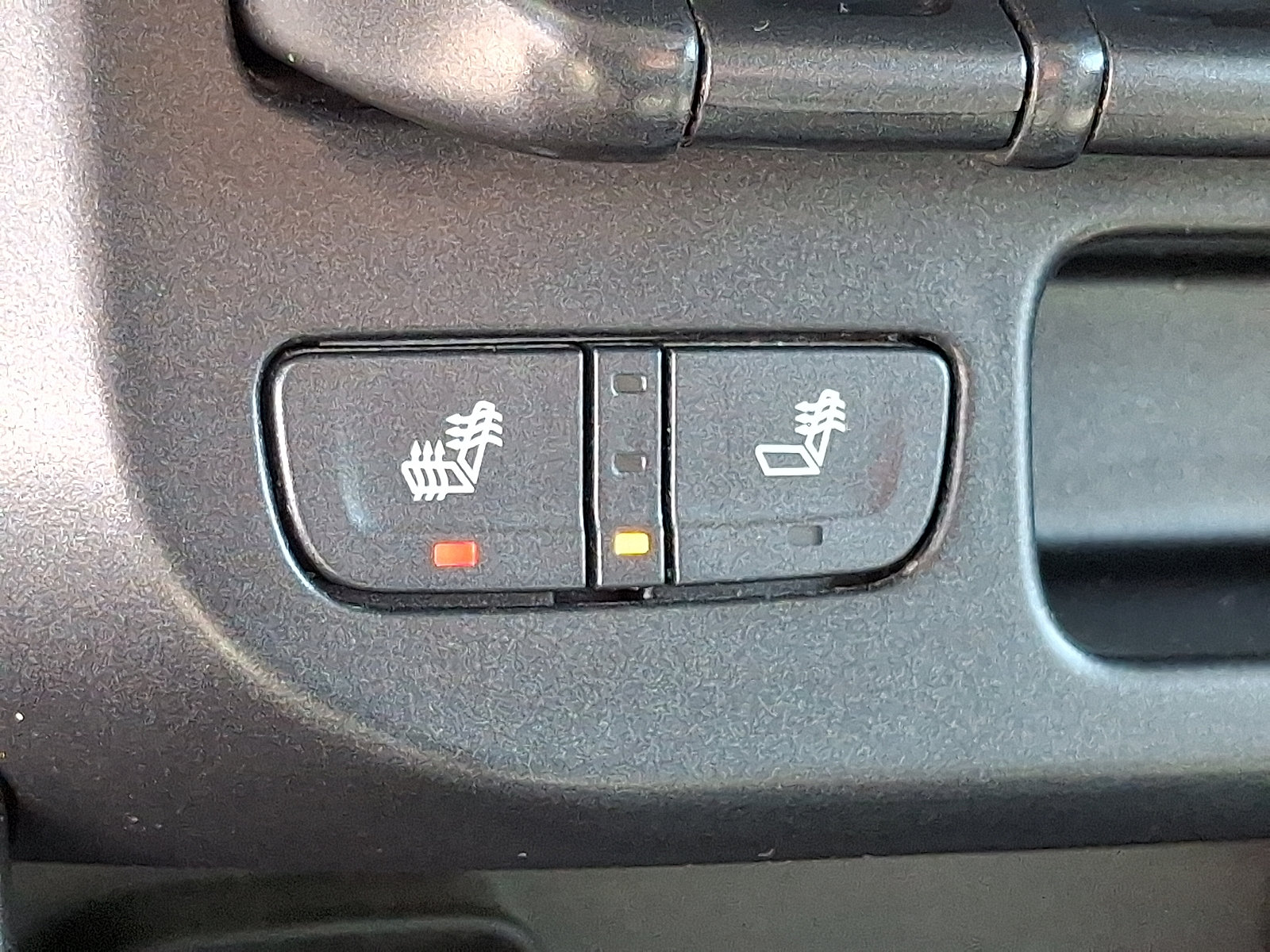 Used 2019 Chevrolet Colorado Z71 AWD/4WD image 23