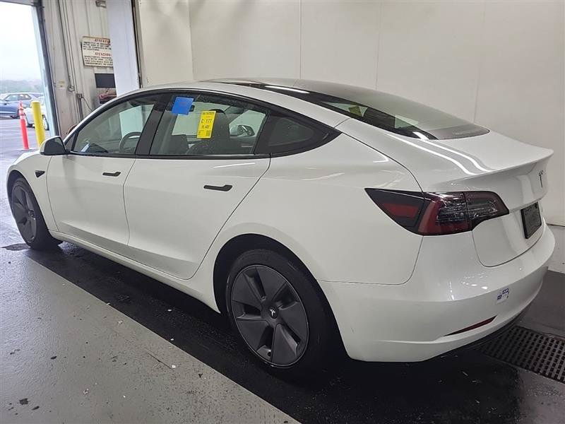 Used 2023 Tesla Model 3 Standard Range RWD image 2