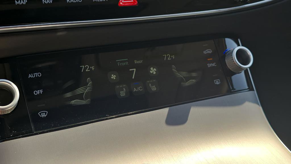 New 2026 Genesis GV70 2.5T Select AWD/4WD image 24