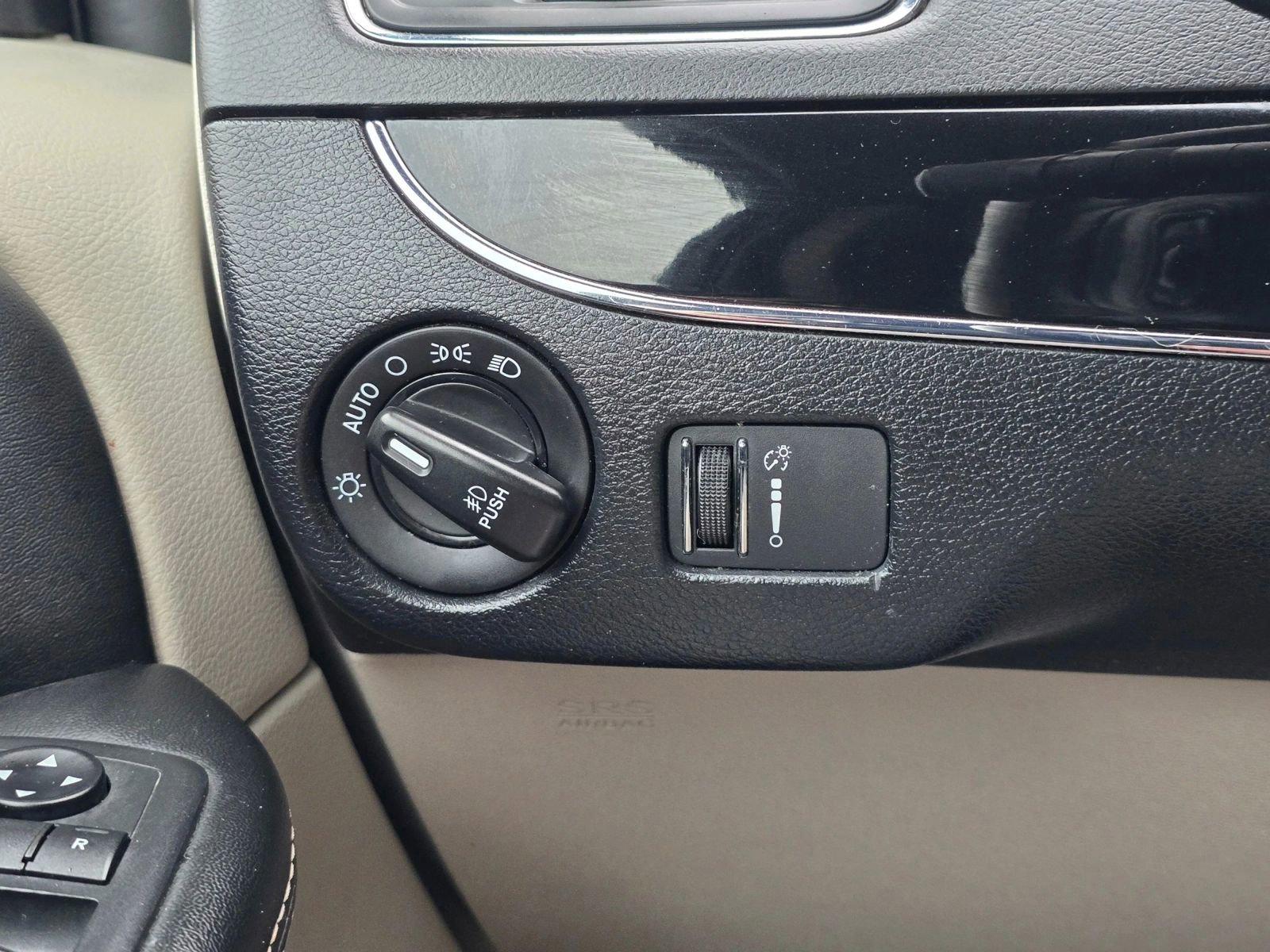 Used 2018 Dodge Grand Caravan SXT FWD image 26