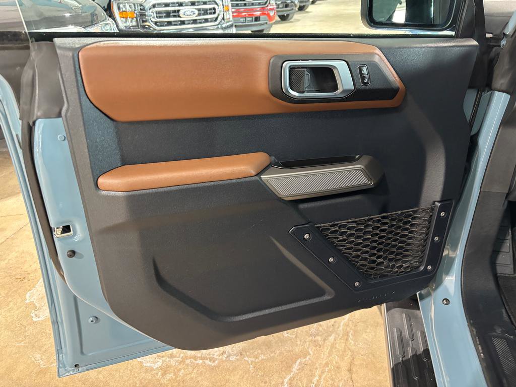 Used 2023 Ford Bronco Outer Banks image 10