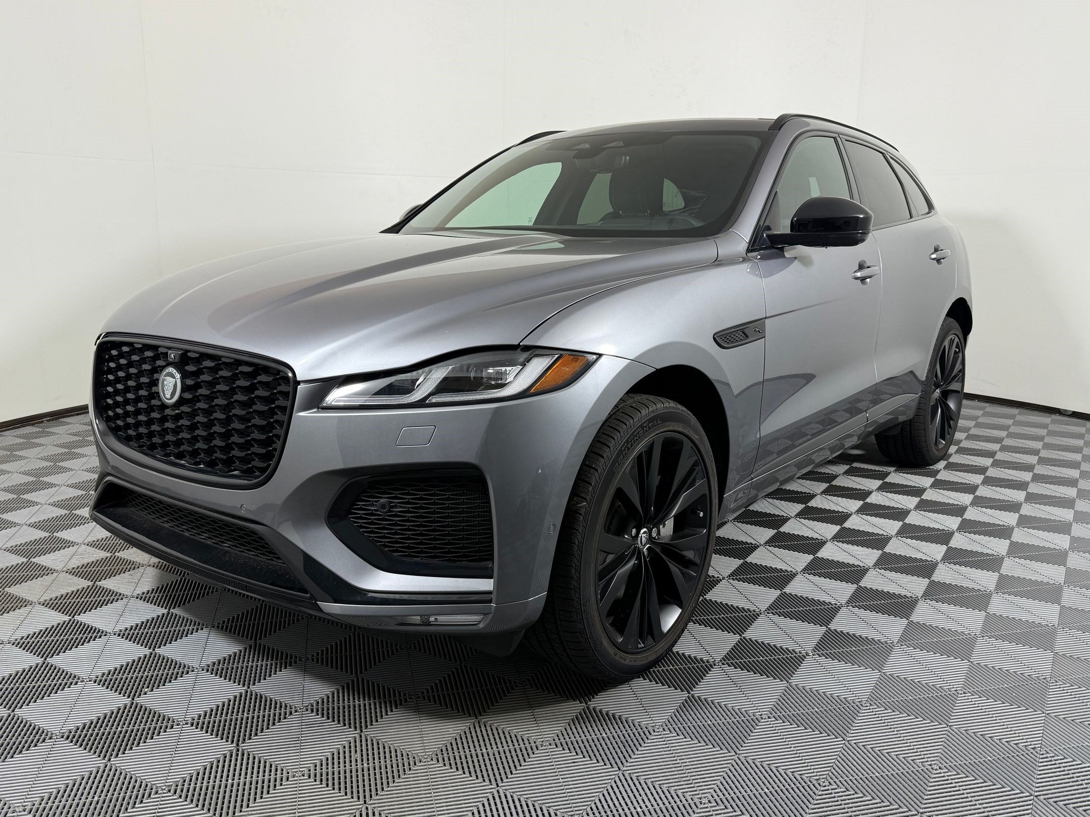 New 2026 Jaguar F-PACE R-Dynamic S