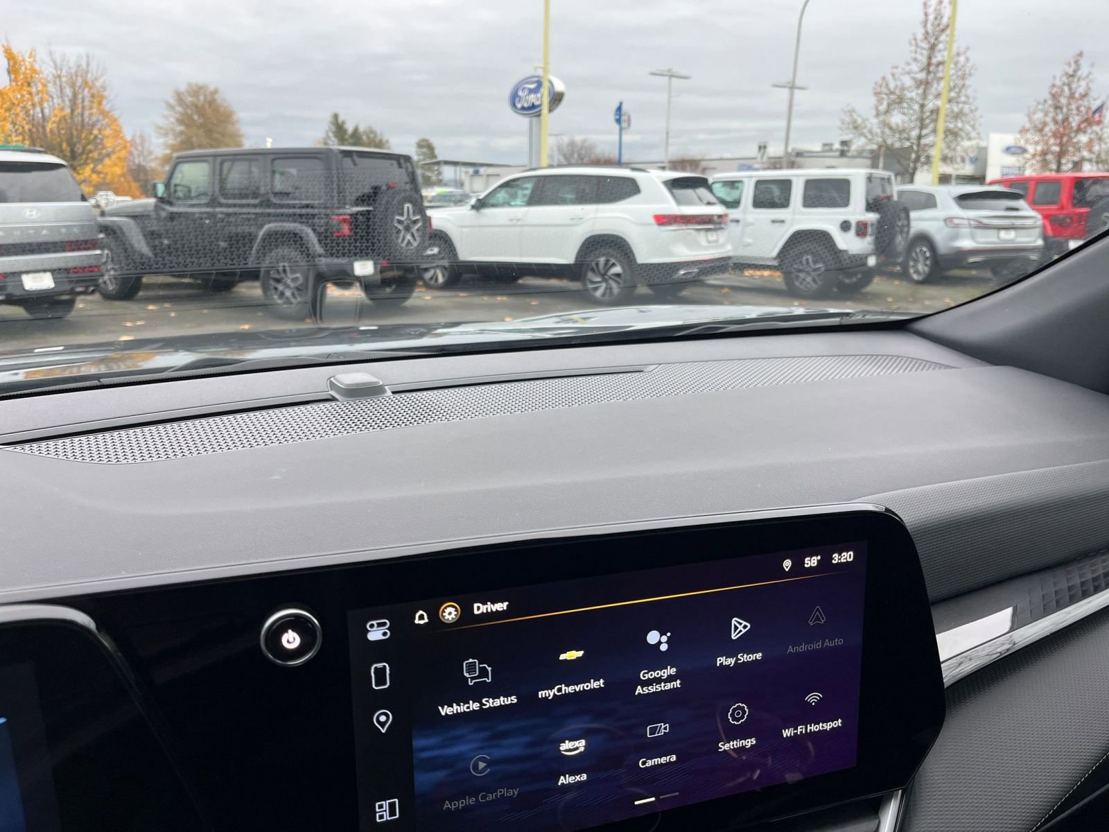 Used 2025 Chevrolet Equinox LT image 20