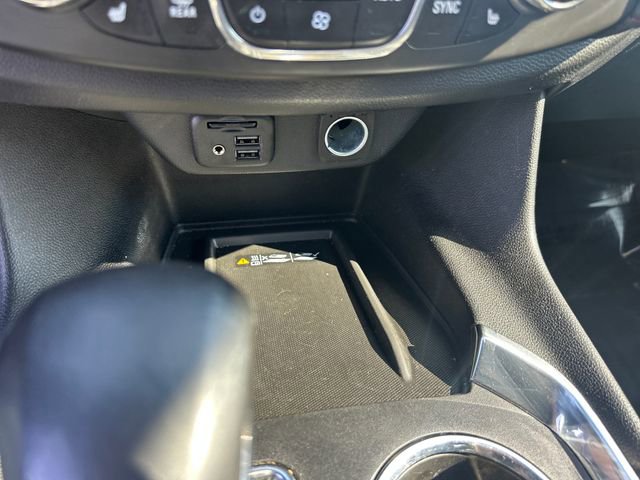 Used 2022 Chevrolet Traverse RS image 23