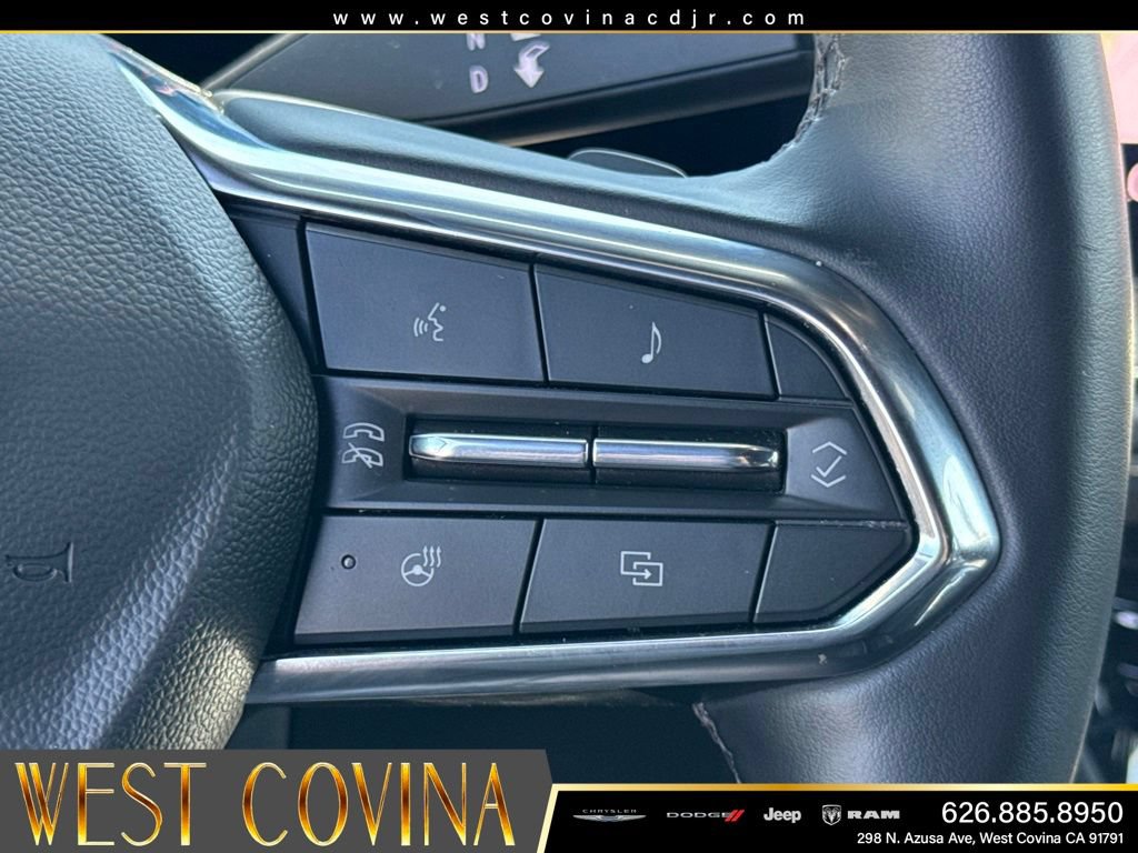 Used 2025 Chevrolet Suburban Premier AWD/4WD image 28