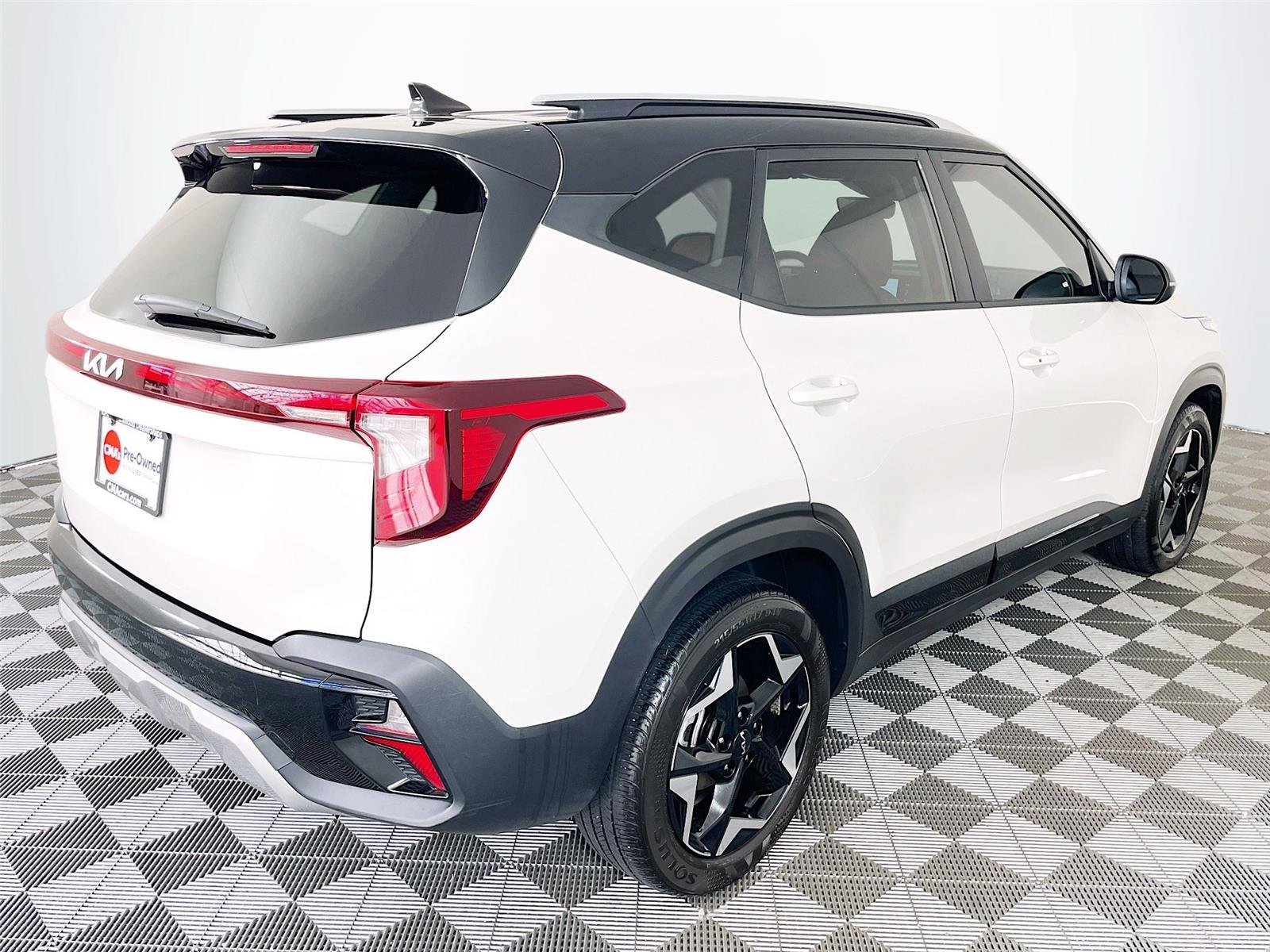 Certified 2025 Kia Seltos S FWD image 10