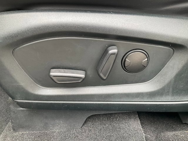 Used 2021 Ford Explorer XLT w/ Equipment Group 202A image 6