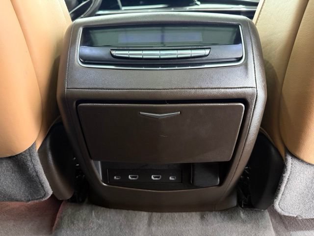 Used 2023 Cadillac Escalade ESV Premium Luxury w/ Performance Package AWD/4WD image 35