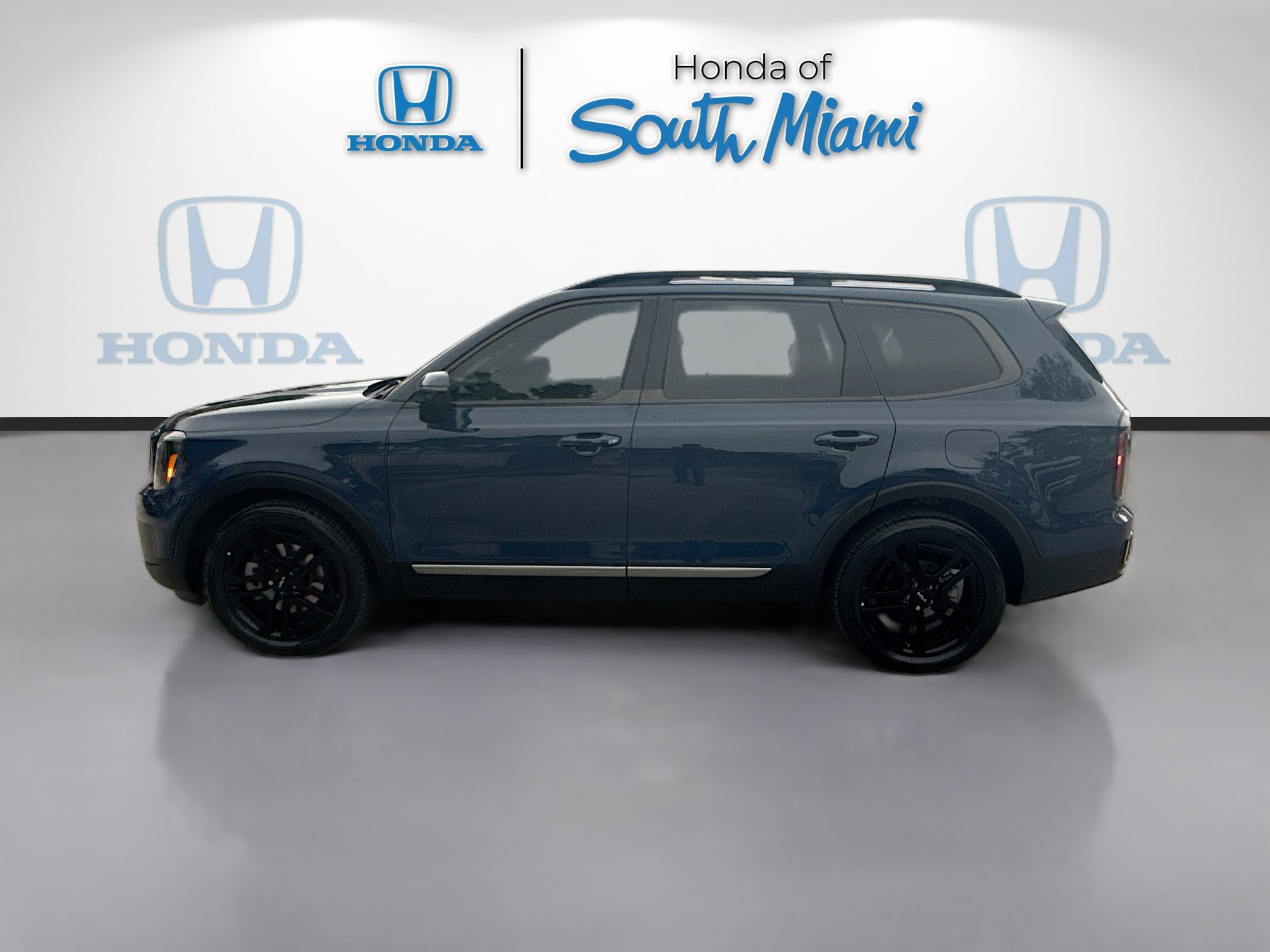Used 2023 Kia Telluride EX X-Line AWD/4WD image 4