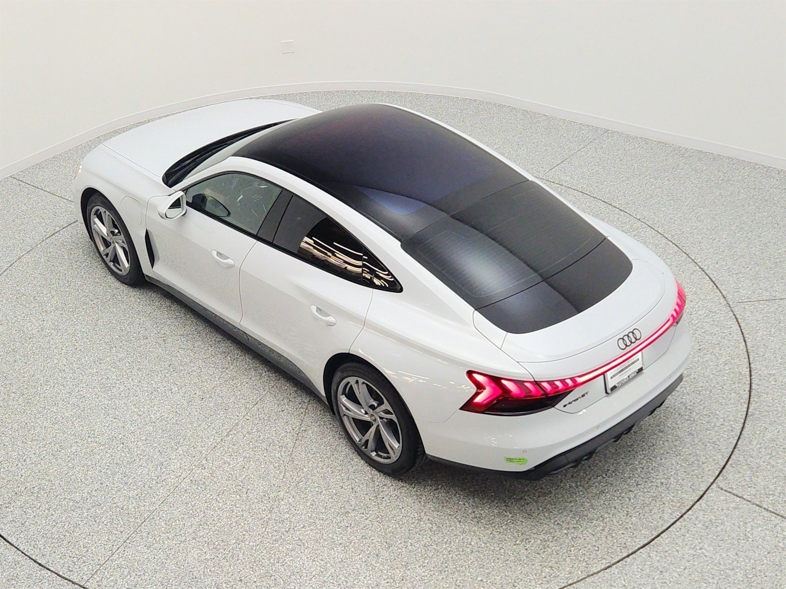 Used 2023 Audi e-tron GT Premium Plus AWD/4WD image 27