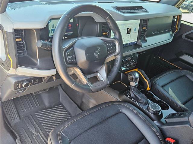 Used 2023 Ford Bronco Badlands image 9
