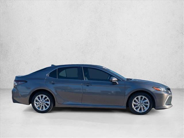 Used 2021 Toyota Camry LE FWD image 4