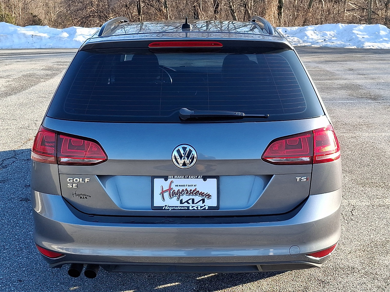 Used 2016 Volkswagen Golf SE image 5