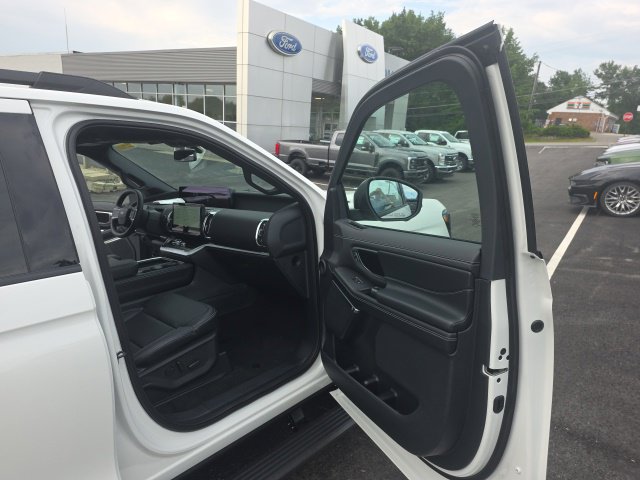 New 2027 Ford Expedition Max Platinum w/ Stealth Performance Package AWD/4WD image 27