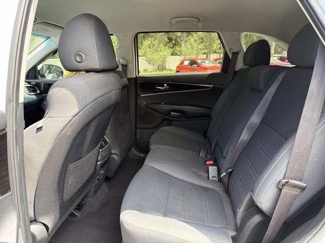 Used 2020 Kia Sorento LX FWD image 13