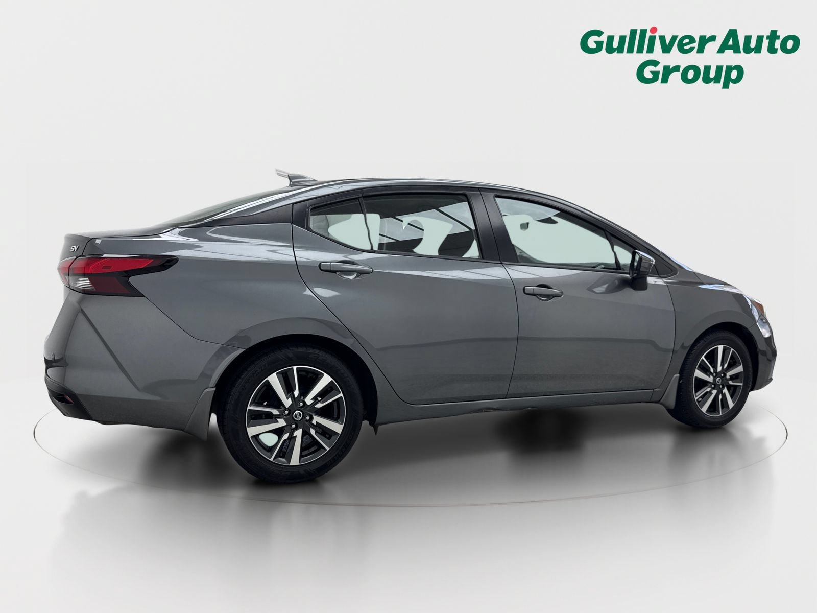 Used 2021 Nissan Versa SV FWD image 9